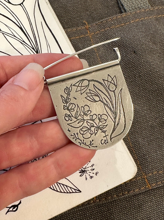 Swaying Spring flowers Brooch // Sterling