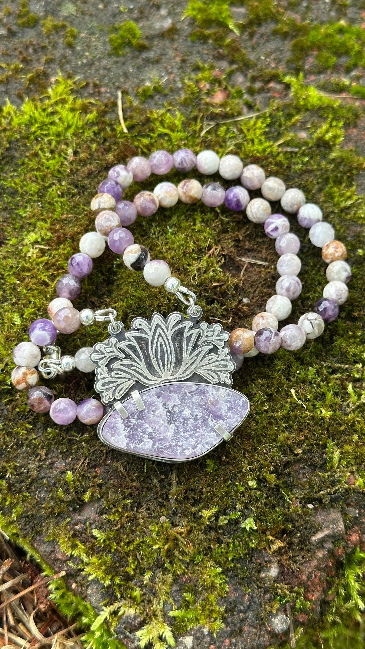 Blooming Lotus // Beaded Necklace