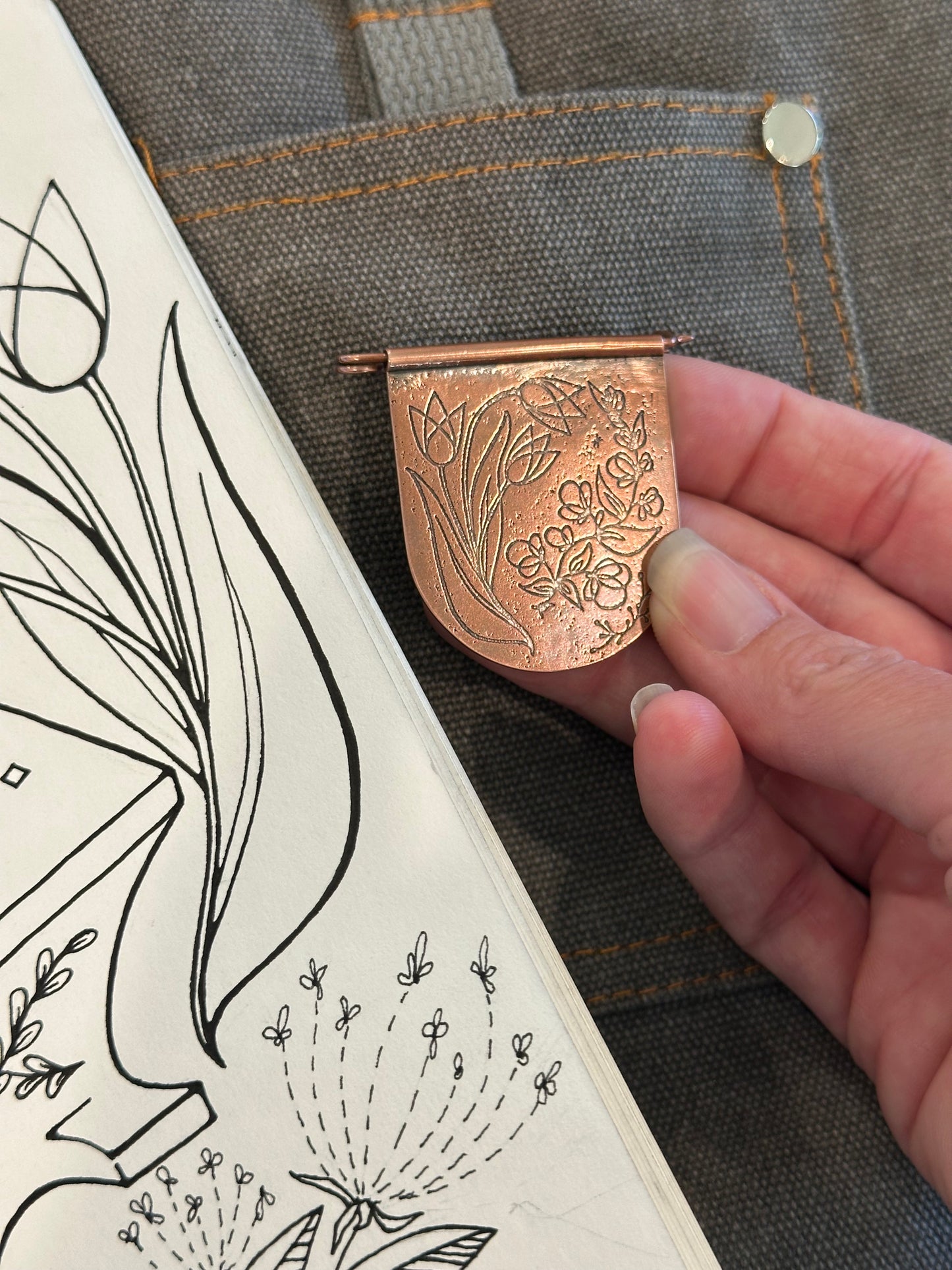 Swaying Spring flowers Brooch // Copper no. 1
