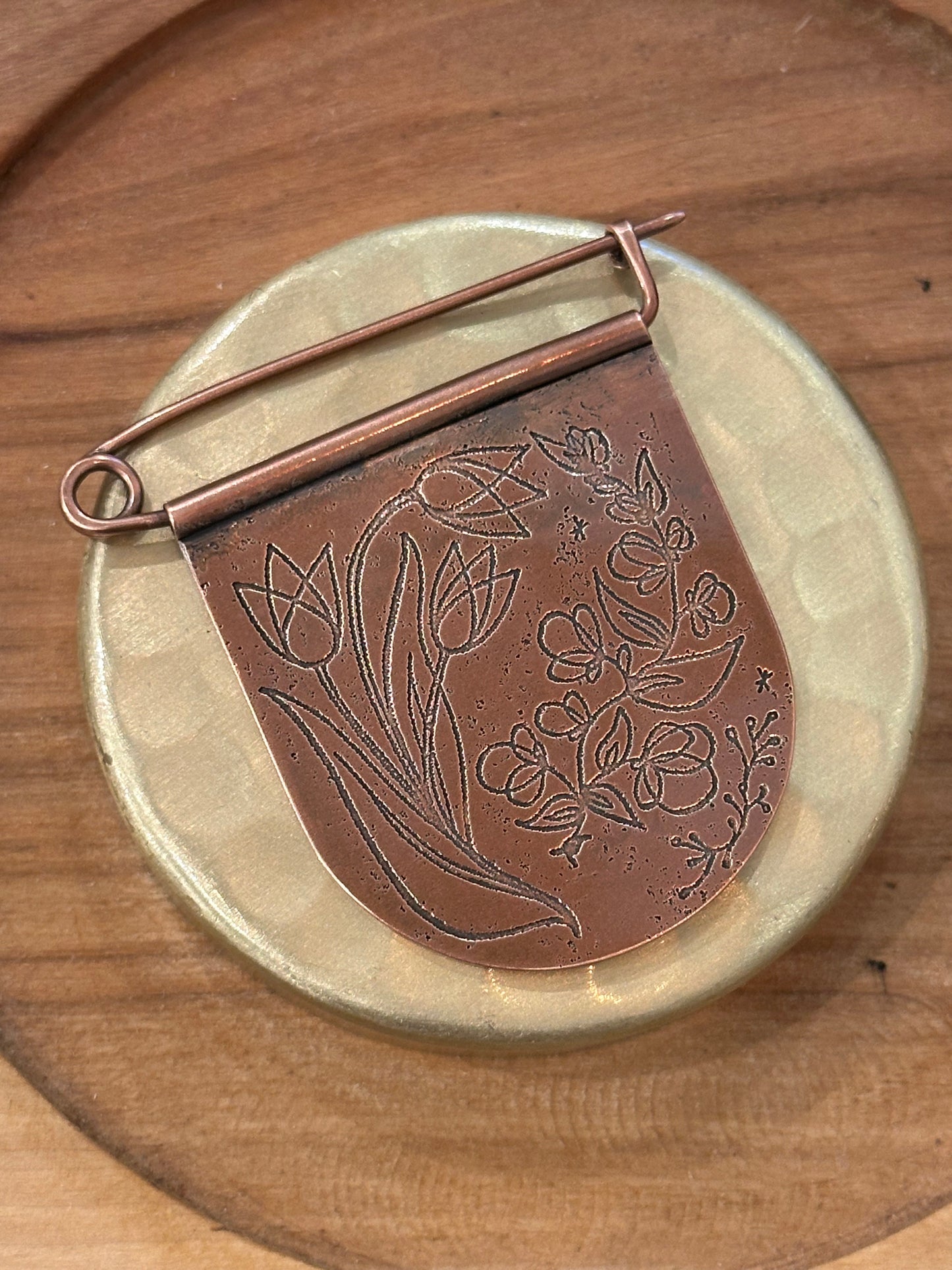 Swaying Spring flowers Brooch // Copper no. 1