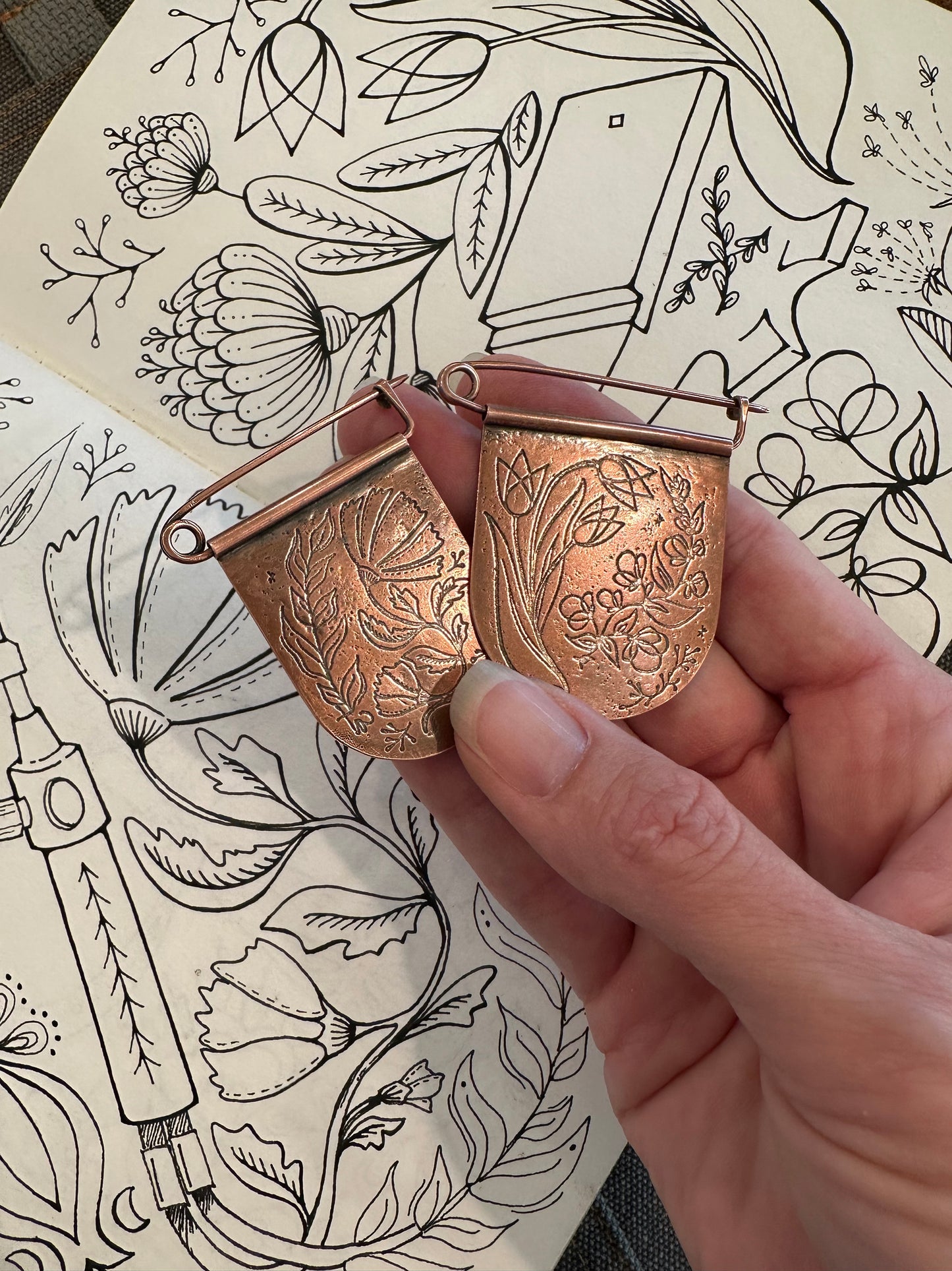Swaying Spring flowers Brooch // Copper no. 1